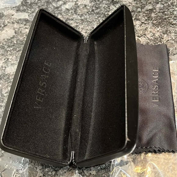 Versace Black Clamshell Eyewear Case with Silk Cloth - Picture 3 of 4